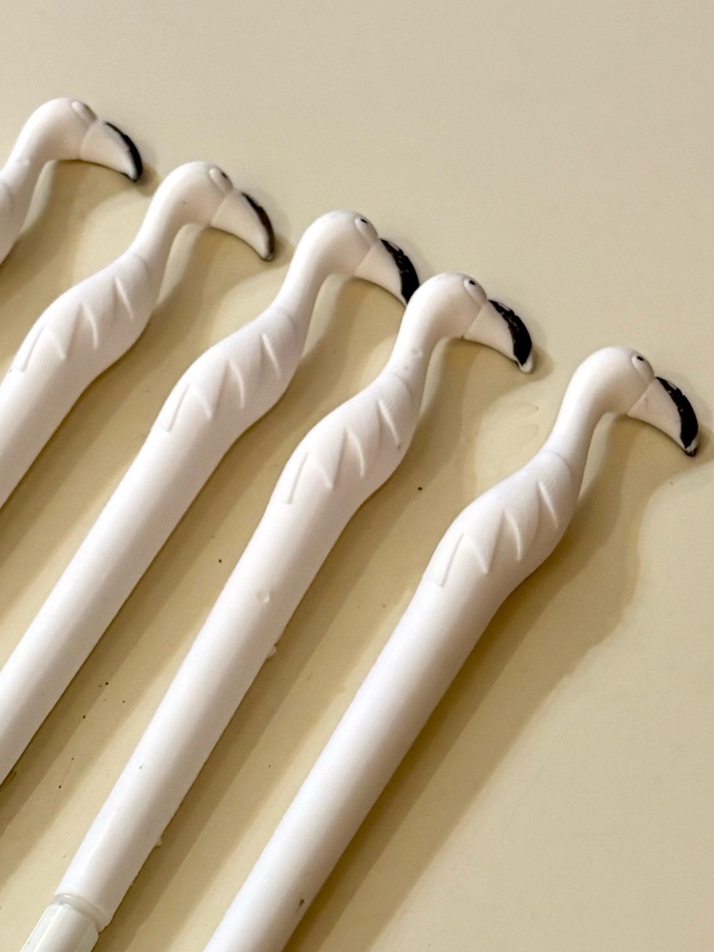 LOW START -Set of 5 New Pens, black ink packed individually - Picture 4 of 5